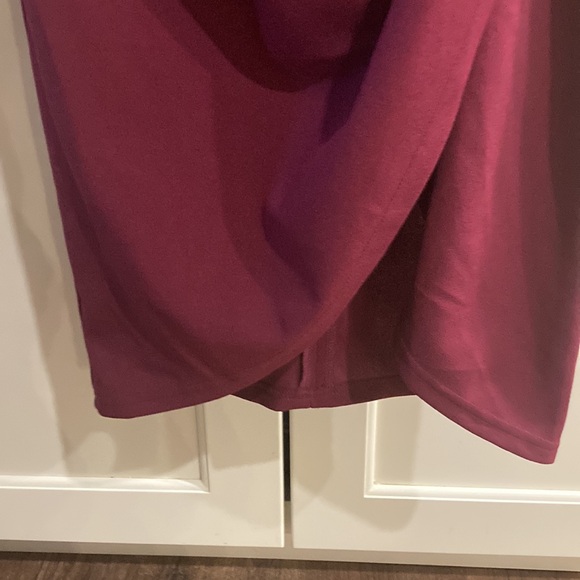 NWT Burgundy flutter sleeves, wrap look dress with v neckline, loose waist small - Picture 5 of 8